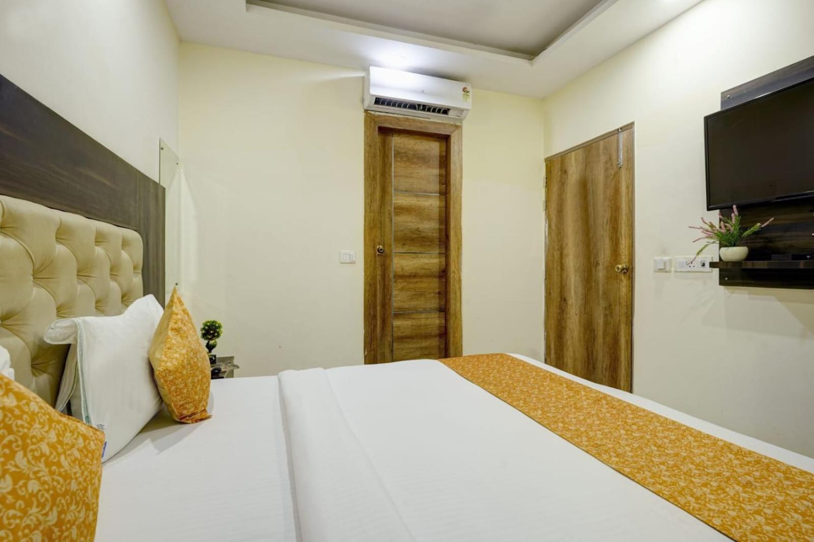 Hotel Grand Cozy New Delhi