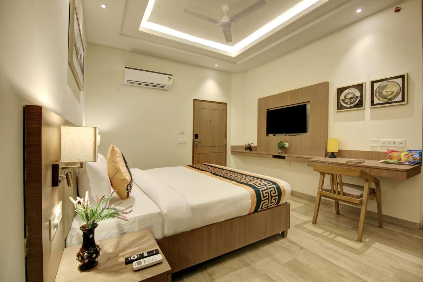 Grand Cozy Hotel 4*
